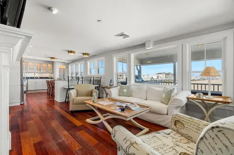 10 Haverhill Avenue Hampton NH 03842