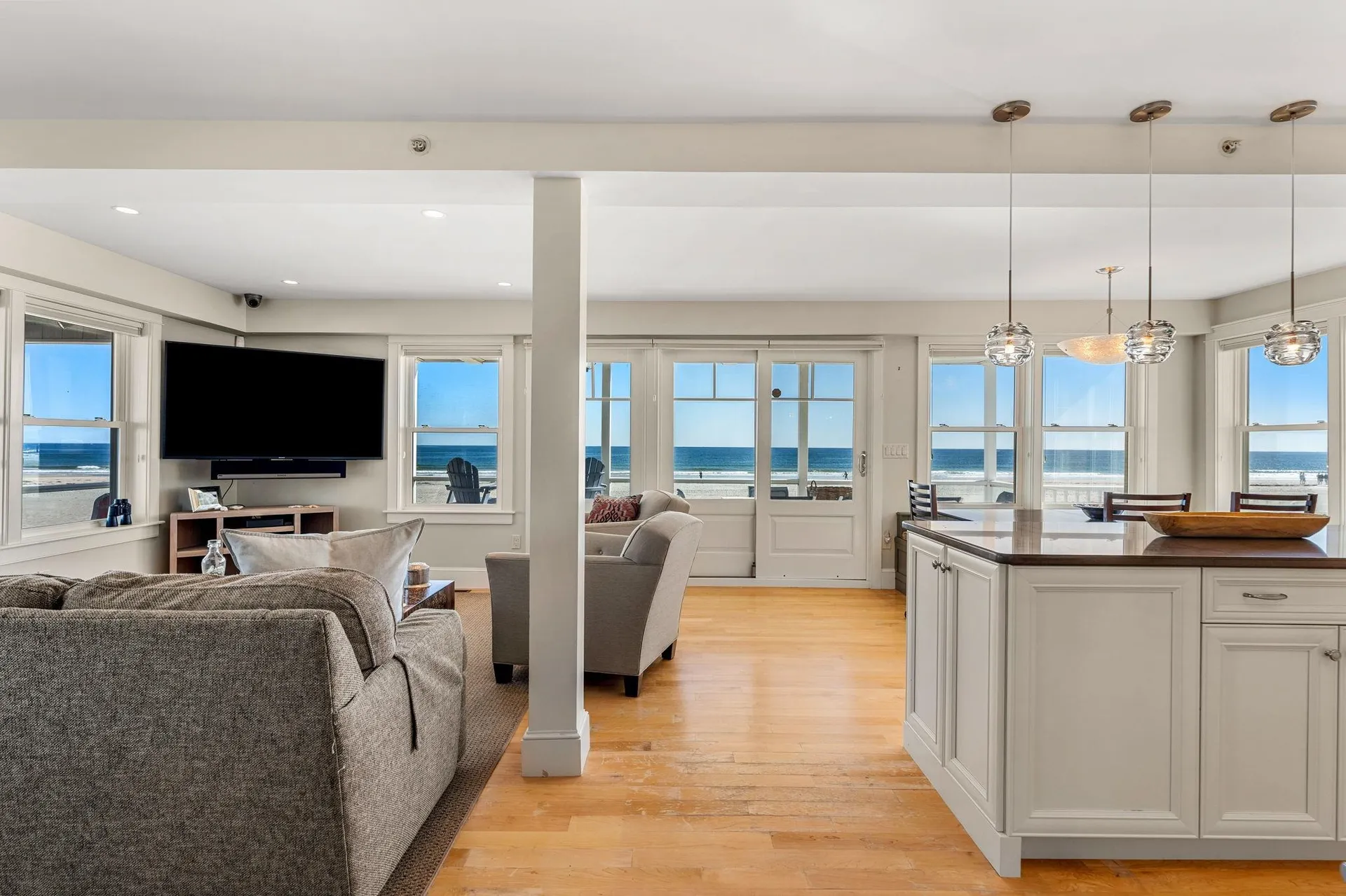 10 Haverhill Avenue Hampton NH 03842