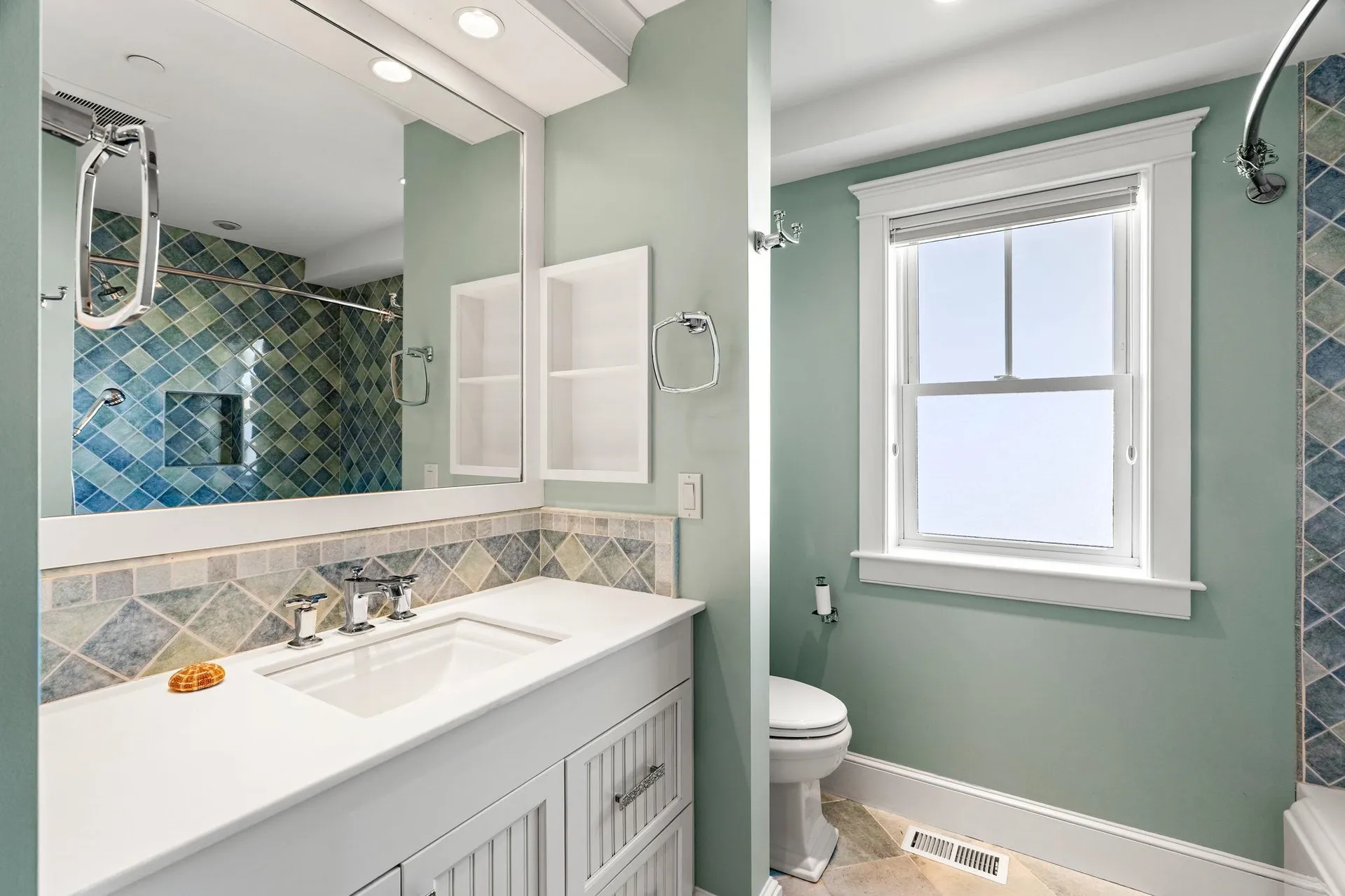 10 Haverhill Avenue Hampton NH 03842