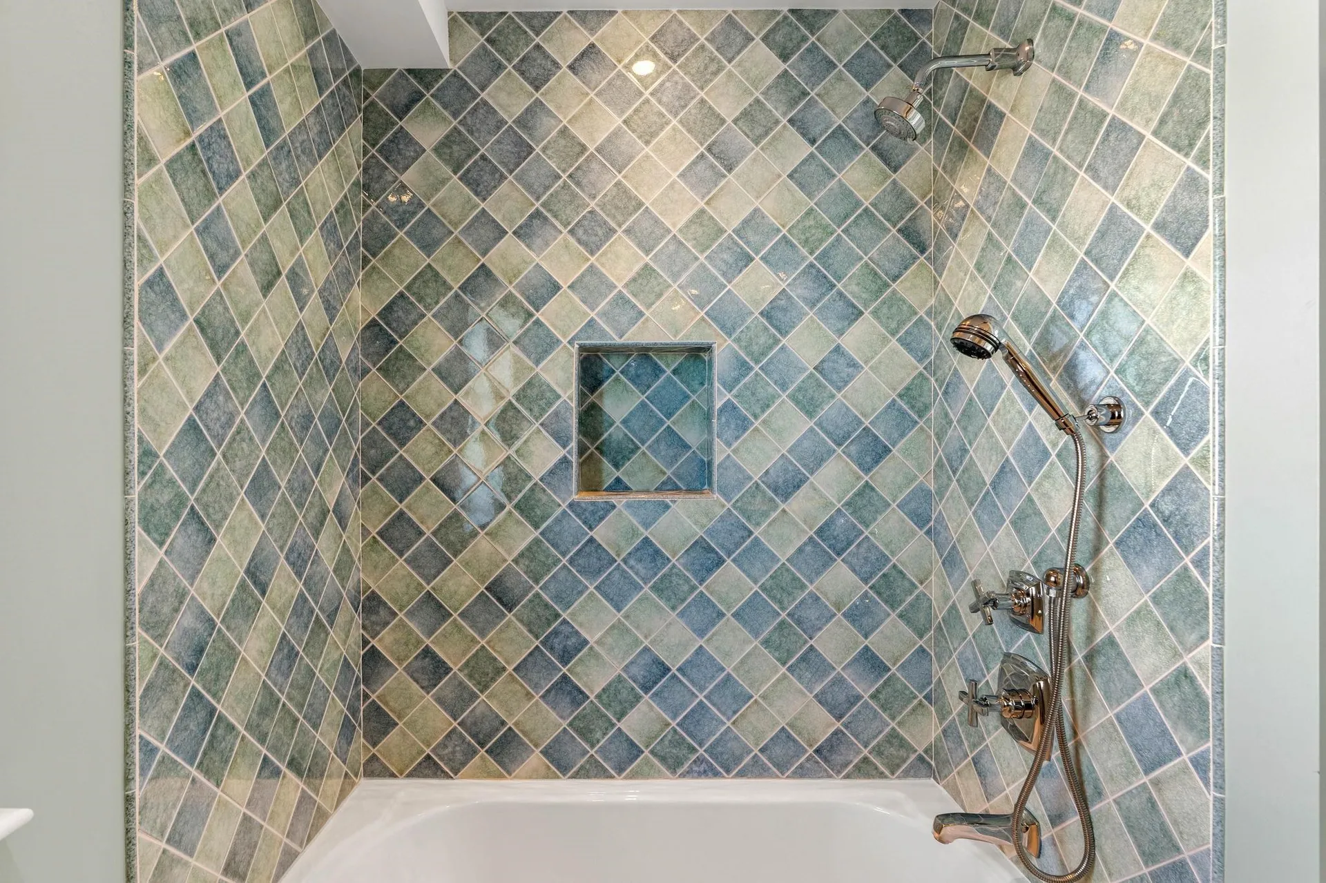 10 Haverhill Avenue Hampton NH 03842