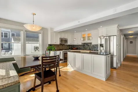 10 Haverhill Avenue Hampton NH 03842