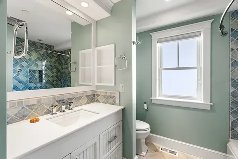 10 Haverhill Avenue Hampton NH 03842