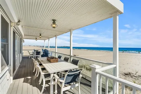 10 Haverhill Avenue Hampton NH 03842