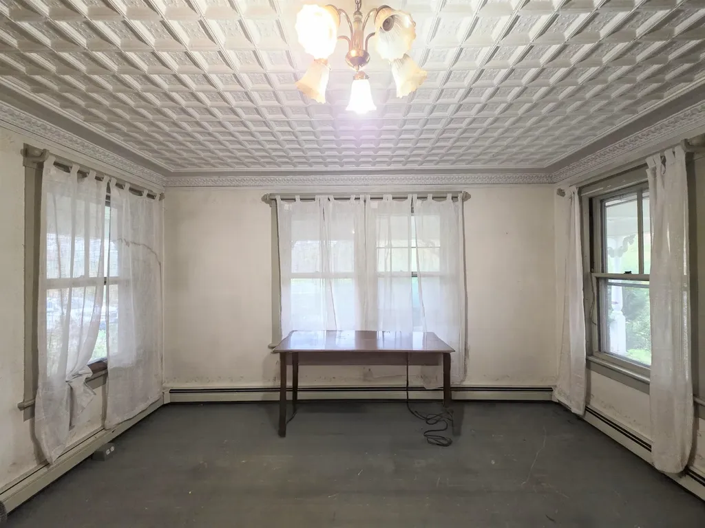 624 South Stark Highway Weare NH 03281