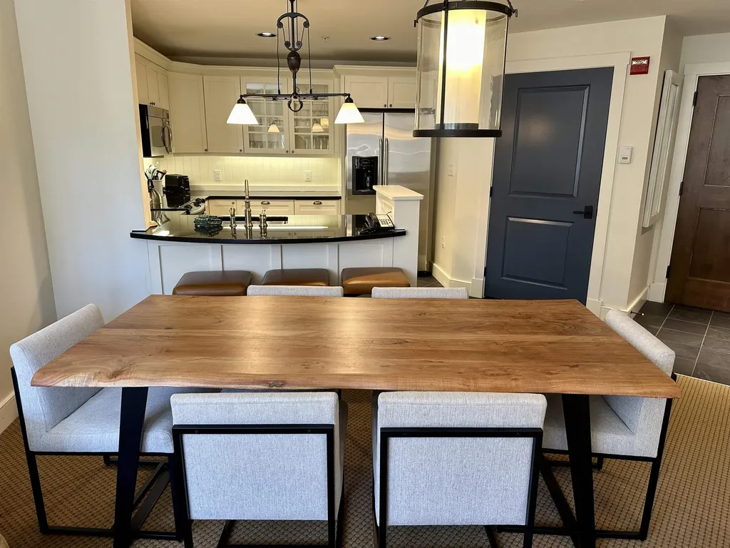 102 Forest Drive Warren VT 05674