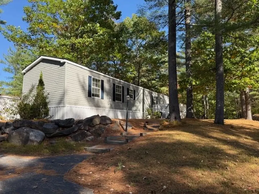 14 Goldfinch Lane Conway NH 03813
