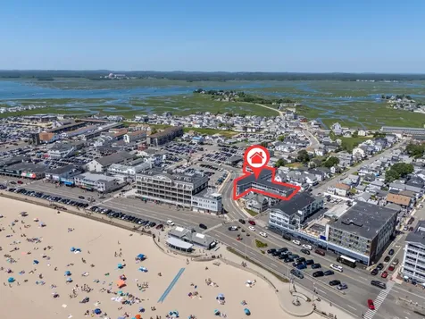 6 Ashworth Avenue Hampton NH 03842