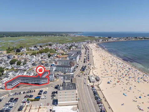 6 Ashworth Avenue Hampton NH 03842