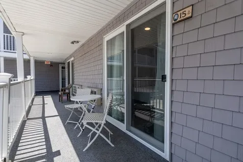 6 Ashworth Avenue Hampton NH 03842