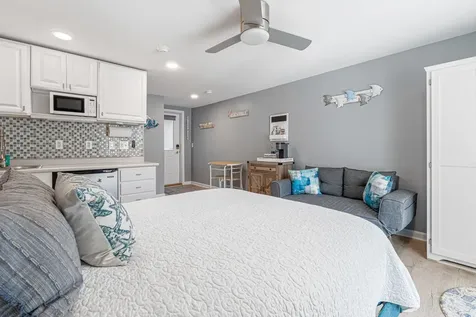 6 Ashworth Avenue Hampton NH 03842