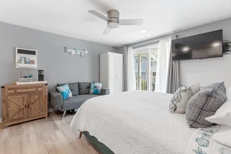 6 Ashworth Avenue Hampton NH 03842