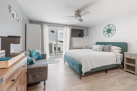 6 Ashworth Avenue Hampton NH 03842