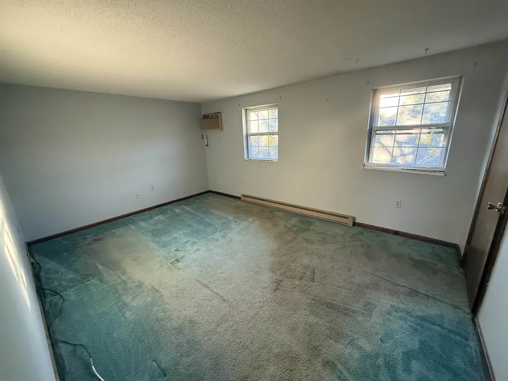 118 Fieldstone Drive Londonderry NH 03053