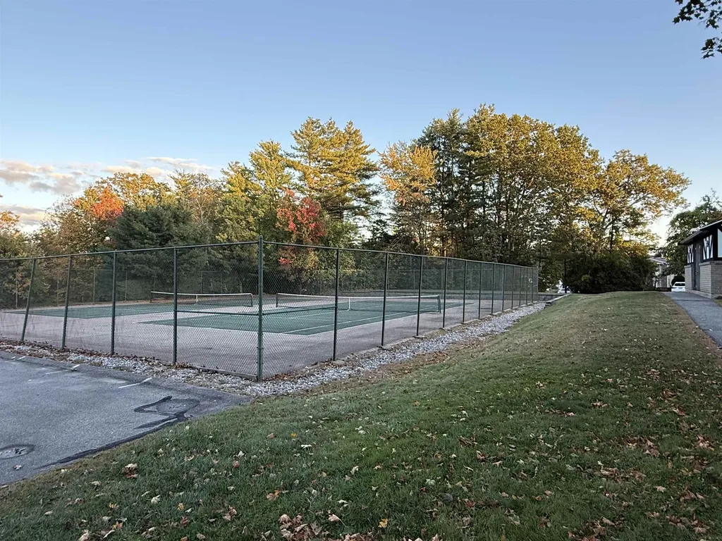 118 Fieldstone Drive Londonderry NH 03053