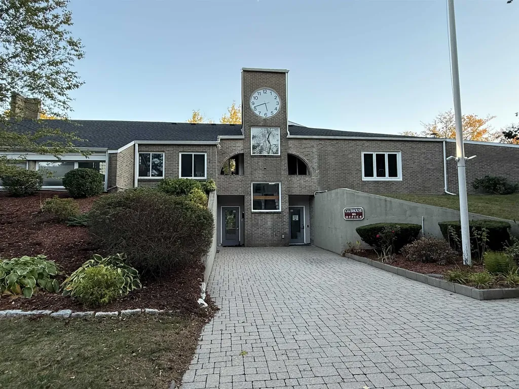 118 Fieldstone Drive Londonderry NH 03053