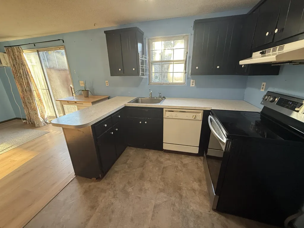 118 Fieldstone Drive Londonderry NH 03053