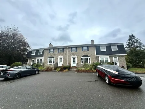 118 Fieldstone Drive Londonderry NH 03053