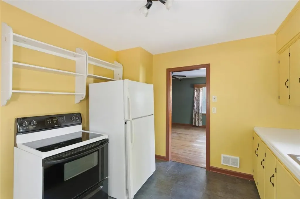 36 Peterson Terrace South Burlington VT 05403