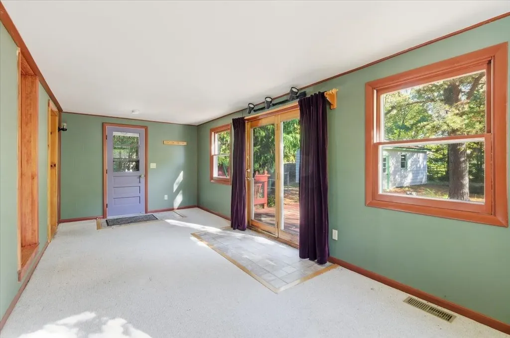 36 Peterson Terrace South Burlington VT 05403