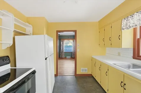 36 Peterson Terrace South Burlington VT 05403