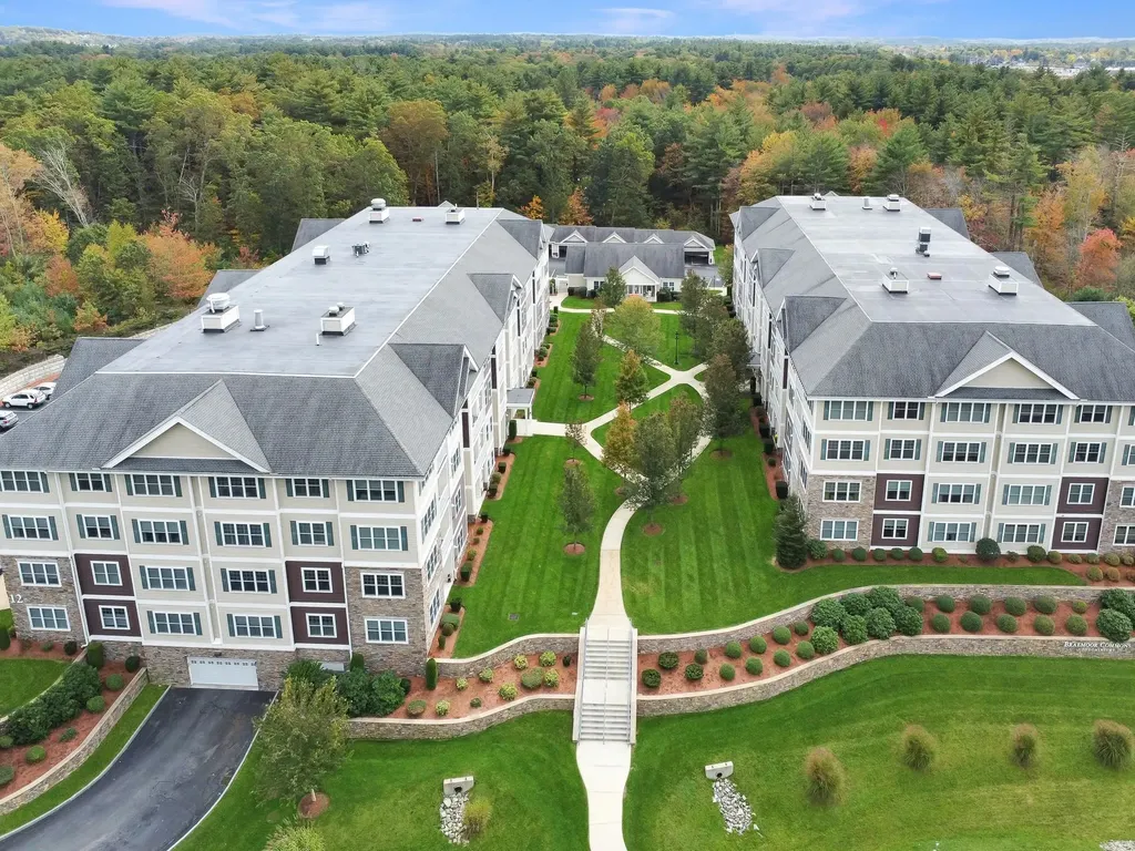 12 Braemoor Woods Road Salem NH 03079