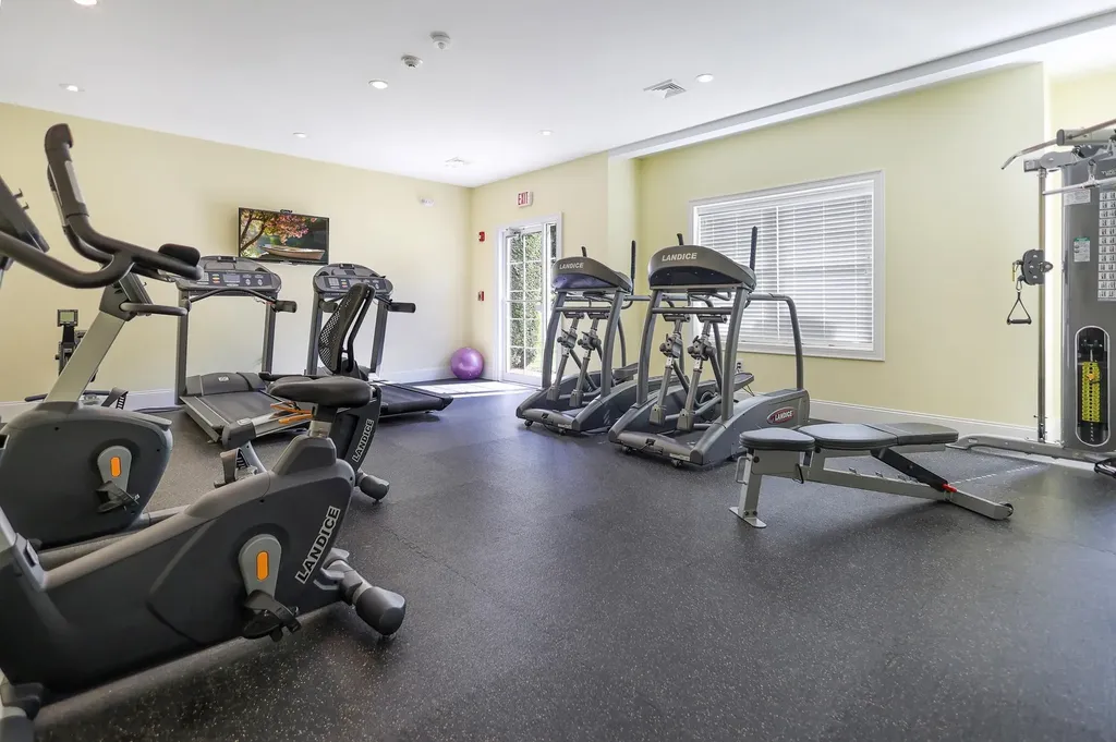 12 Braemoor Woods Road Salem NH 03079