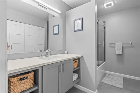 34 Overlook Drive South Burlington VT 05403