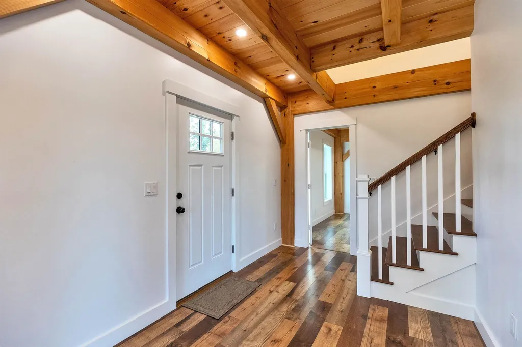 25 Halcyon Place Greenfield NH 03047