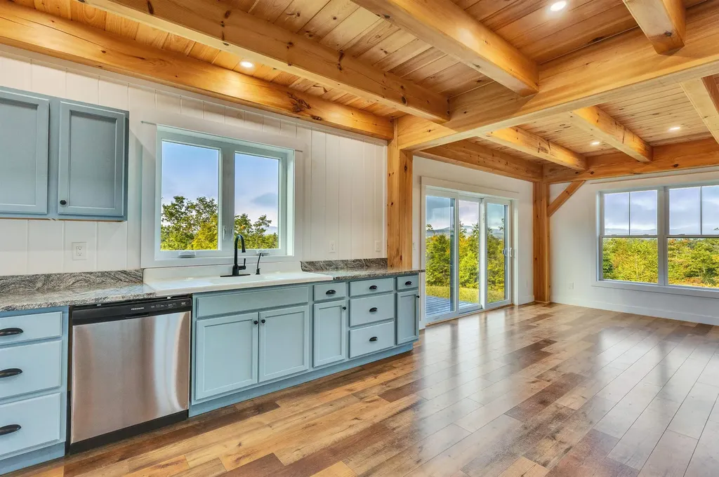 25 Halcyon Place Greenfield NH 03047