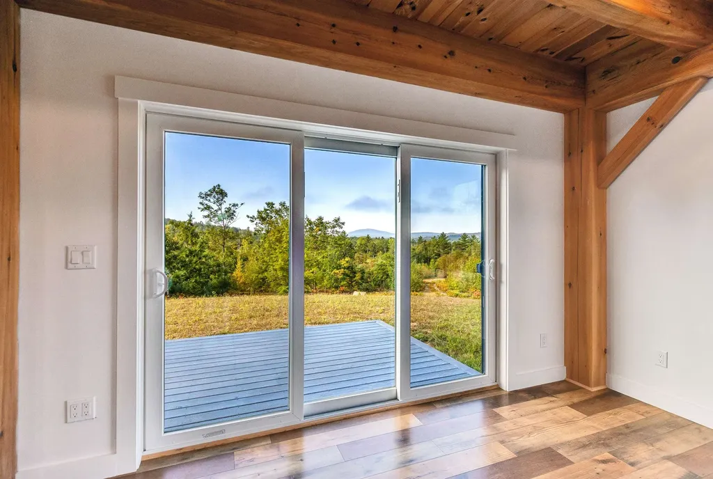 25 Halcyon Place Greenfield NH 03047