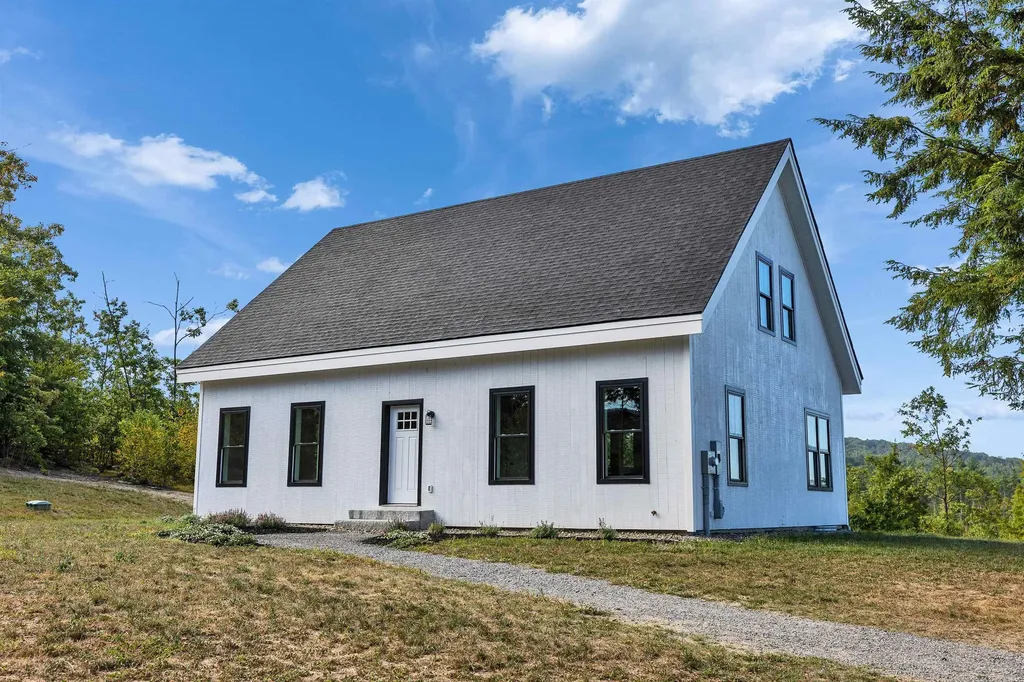 25 Halcyon Place Greenfield NH 03047