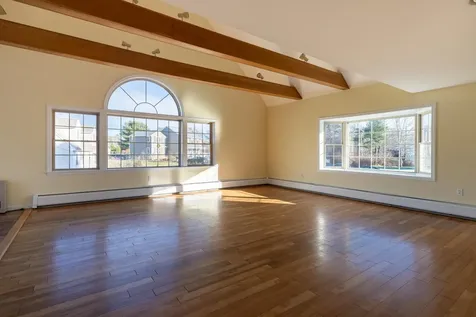 4 Pheasant Court York ME 03909