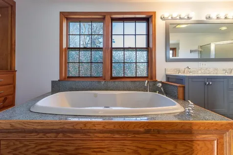 4 Pheasant Court York ME 03909