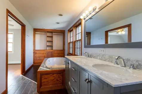 4 Pheasant Court York ME 03909