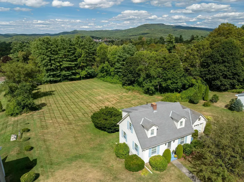 7 Durham Avenue Claremont NH 03743
