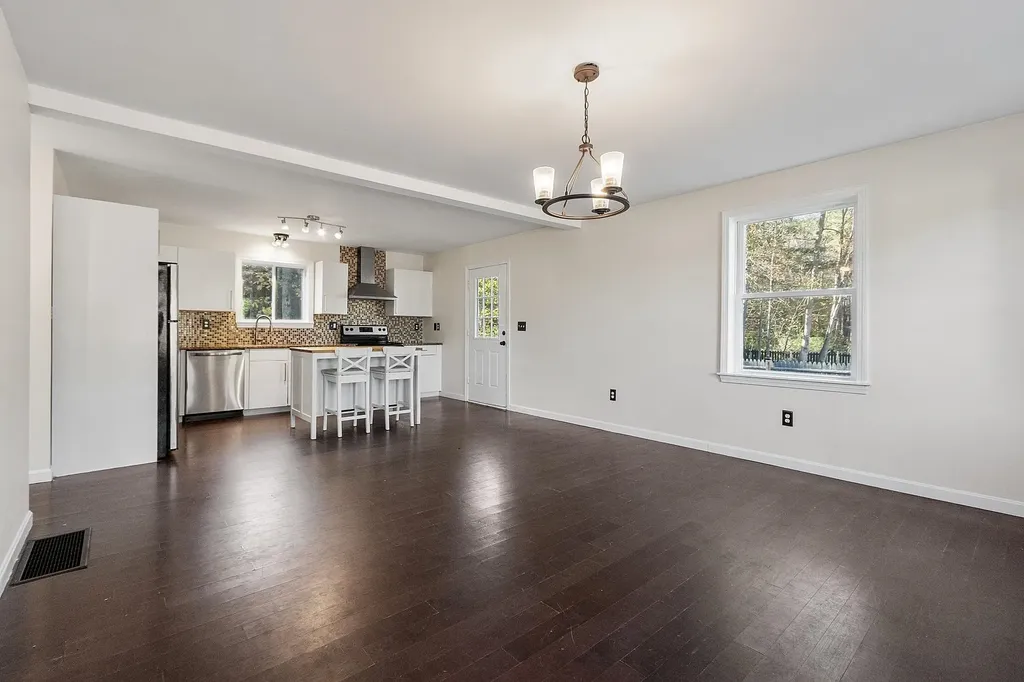 4 Morris Street Peterborough NH 03458