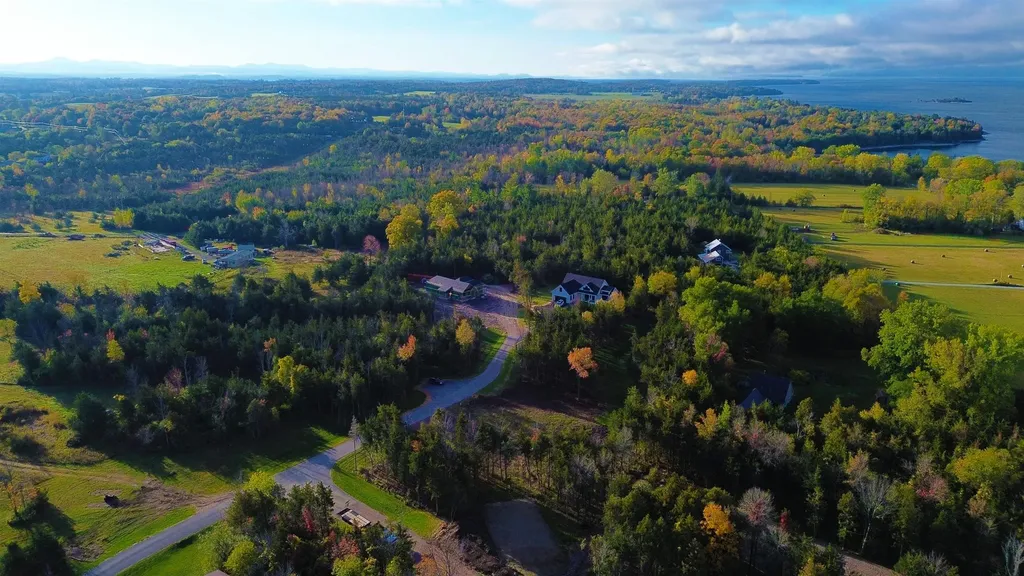 92 Lindsey's Lane South Hero VT 05486