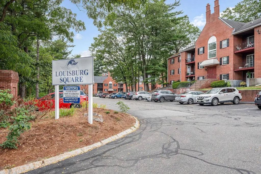 1 Louisburg Square Nashua NH 03060