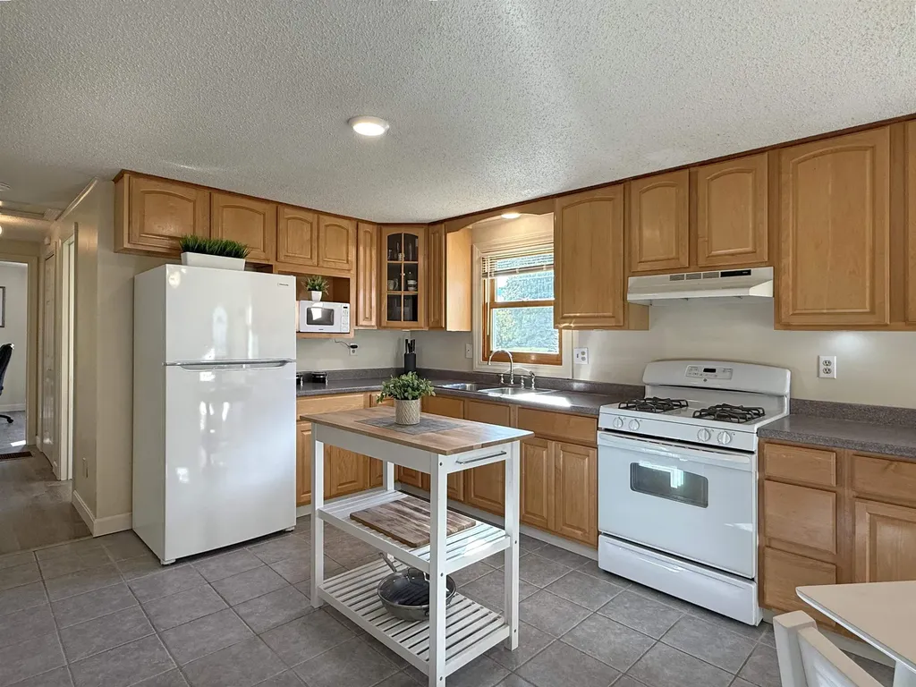 501 Quaker Street Ferrisburgh VT 05473