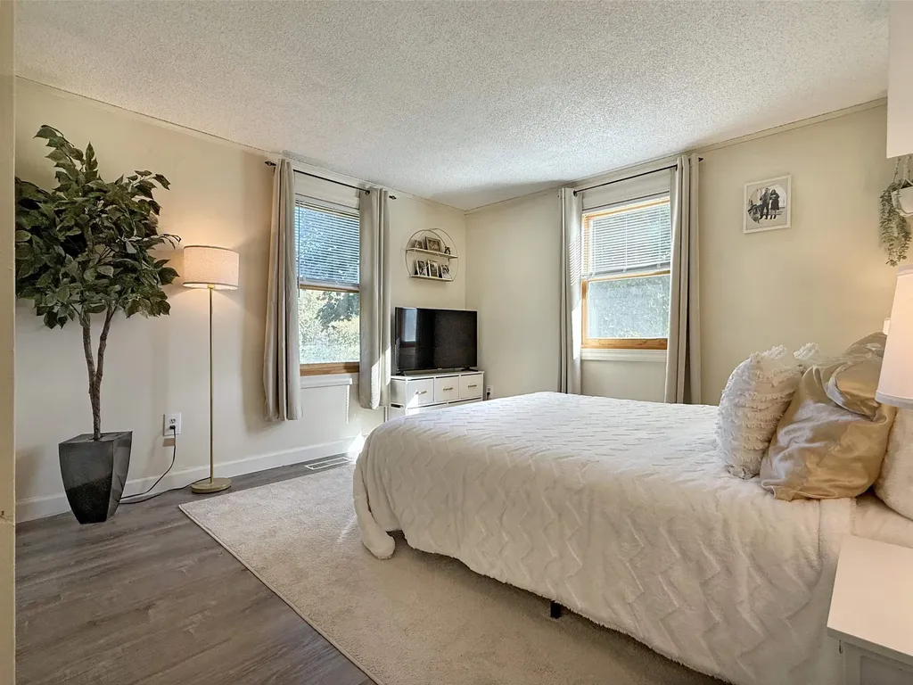 501 Quaker Street Ferrisburgh VT 05473