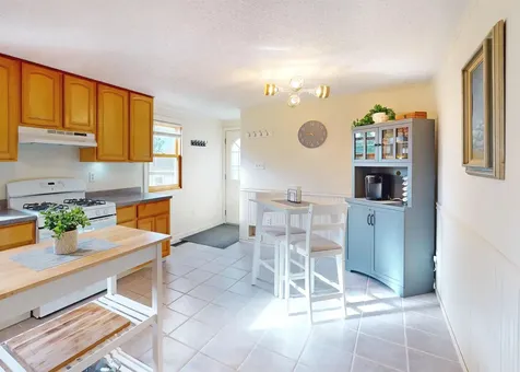 501 Quaker Street Ferrisburgh VT 05473