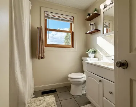 501 Quaker Street Ferrisburgh VT 05473