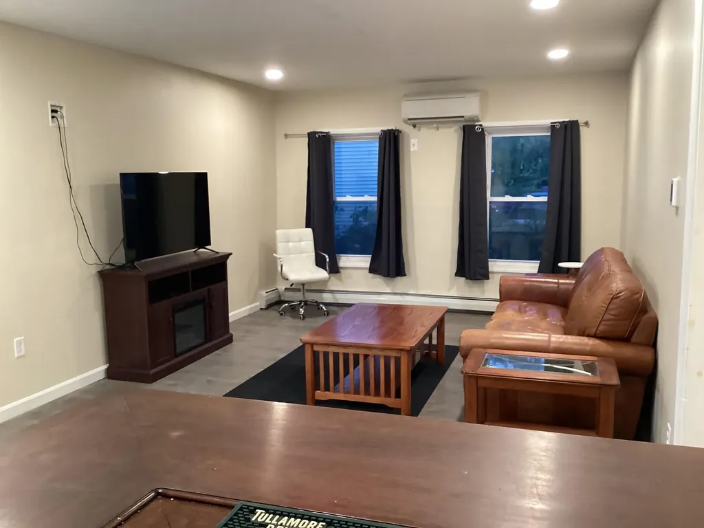 14 Foster Keene NH 03431