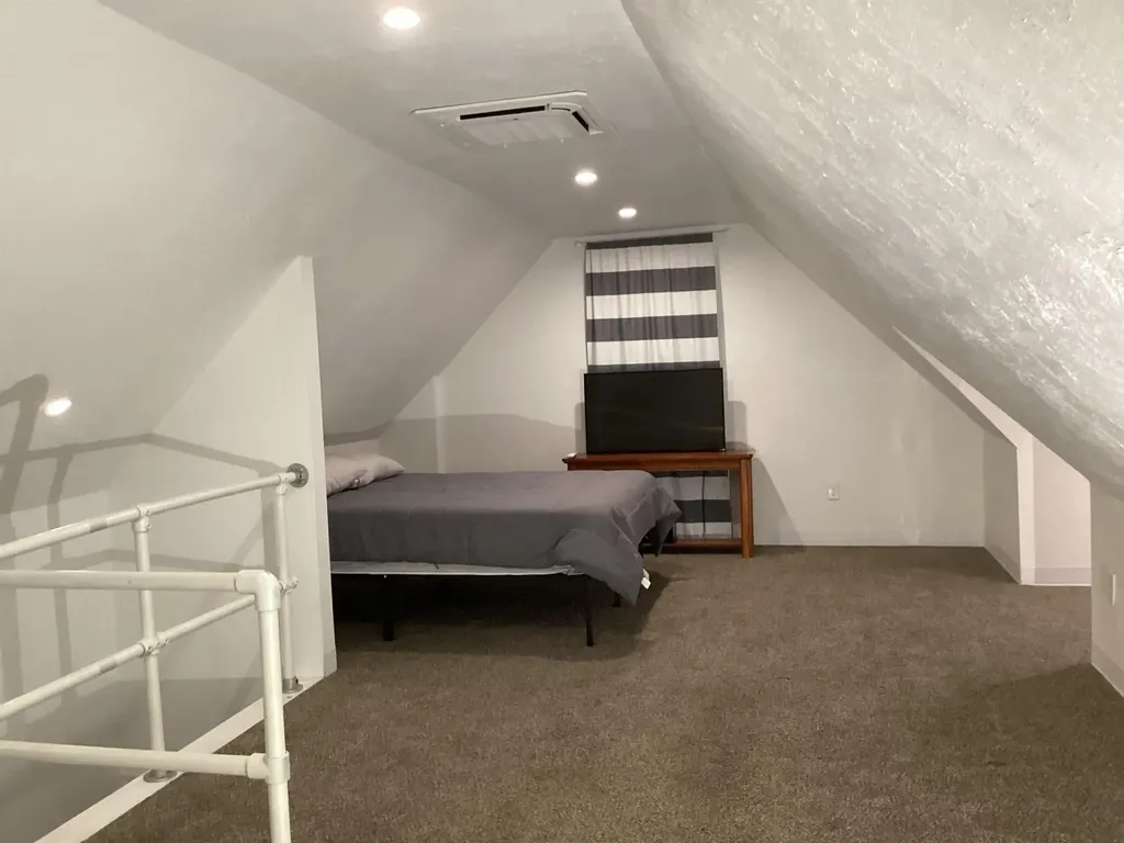 14 Foster Keene NH 03431