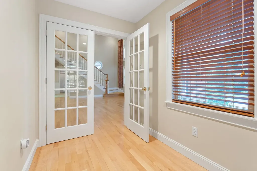 17 Welch Road Londonderry NH 03053