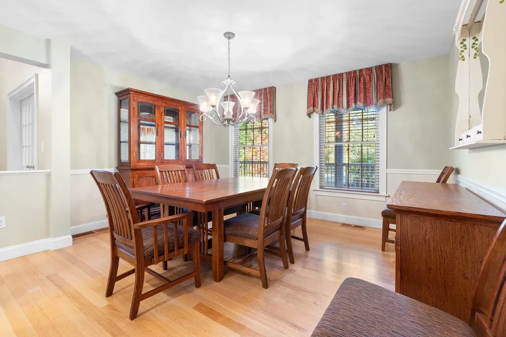 17 Welch Road Londonderry NH 03053