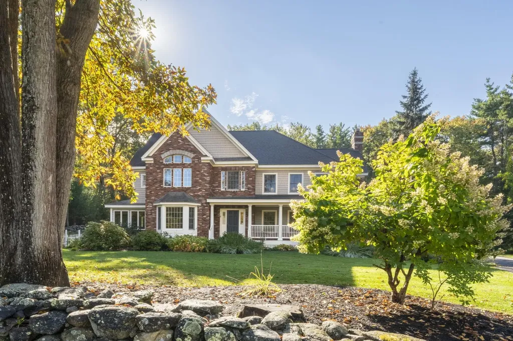 17 Welch Road Londonderry NH 03053