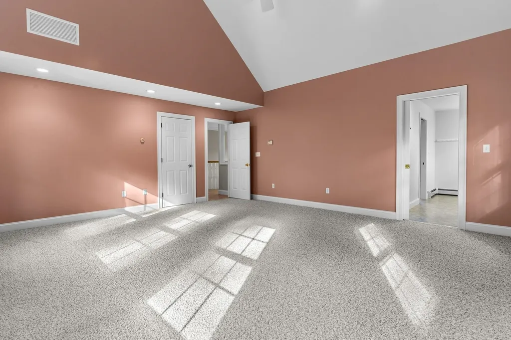 17 Welch Road Londonderry NH 03053