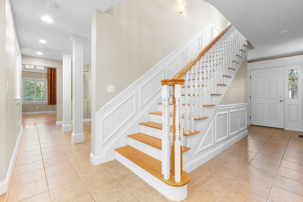 17 Welch Road Londonderry NH 03053