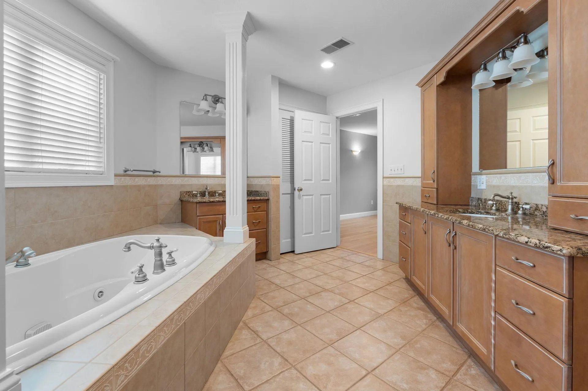 17 Welch Road Londonderry NH 03053